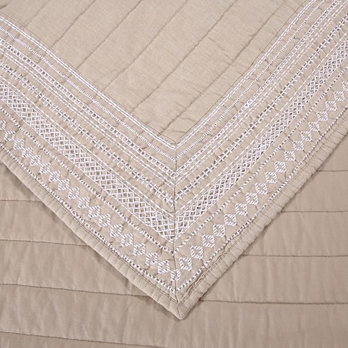 Quilt Set Floral Leaves 3D Embroidery Pattern 3 PCS Cotton Reversible Quilted Embroidered Decorative Bedspreads Coverlet Set, Lightweight &Soft Queen Size Beige Bedding Coverlet for All Season