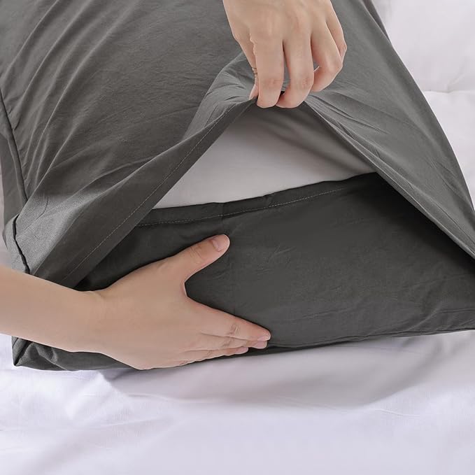 ROSGONIA Oversized King Comforter Charcoal Gray, 3pcs (1 Grey Comforter & 2 Pillowcases), Soft Lightweight Oversized King Size Comforter Sets Bedding