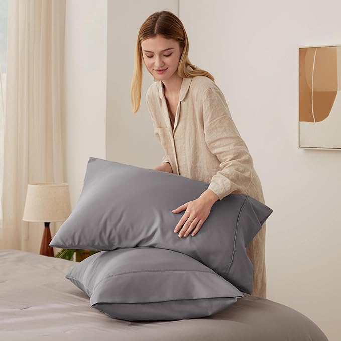 Bedsure Silver Grey Pillowcase Set - Standard Size (20x26 inches) Bed Pillow Cover - Brushed Microfiber, Wrinkle, Fade & Stain Resistant - Envelop Closure Pillow Case Set of 2