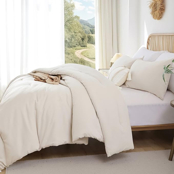 ROSGONIA Oversized Queen Comforter Beige, 3pcs (1 Comforter & 2 Pillowcases) Lightweight Oversized Queen Comforter Sets Bedding Blanket Quilts