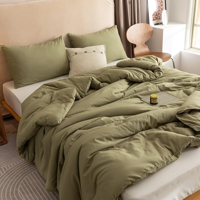 ROSGONIA Oversized King Comforter Olive Green, 3pcs(1 Comforter & 2 Pillowcases) Lightweight Oversized King Size Comforter Sets Bedding Blanket Quilts