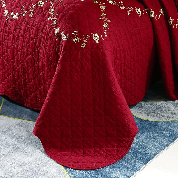 vctops 3-Piece Christmas Red Floral Embroidered Bedspread Coverlet Set 100% Cotton Reversible Patchwork 1 Quilt and 2 Pillow Shams Full/Queen, Red