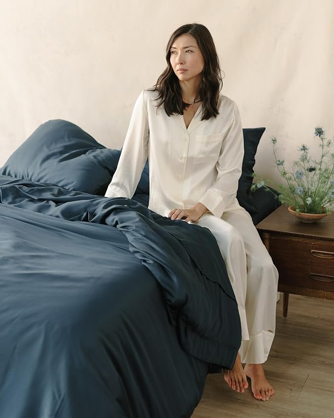 Cozy Earth Luxury Duvet Cover King - 100% Viscose from Bamboo - Ultra-Soft, Cooling & Lightweight Duvet Cover - Temperature-Regulating Bedding - Concealed Zip & Interior Snap Closures - Pacific Blue