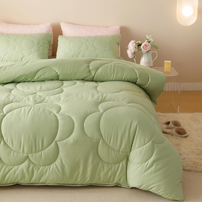 KAREVER Sage Flower Comforter Queen Green Sunflower Print Bed Queen Comforter Set 3 Pieces Green Floral Comforter Set for Women Girls Bedroom Decor All Season Hotel Quality Comforter Set