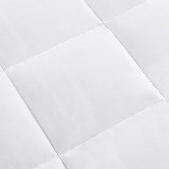 Amazon Basics White Down Alternative Comforter and Duvet Insert with Corner Tabs (Twin, All-Season)