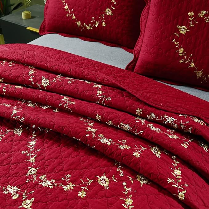 vctops 3-Piece Christmas Red Floral Embroidered Bedspread Coverlet Set 100% Cotton Reversible Patchwork 1 Quilt and 2 Pillow Shams Full/Queen, Red