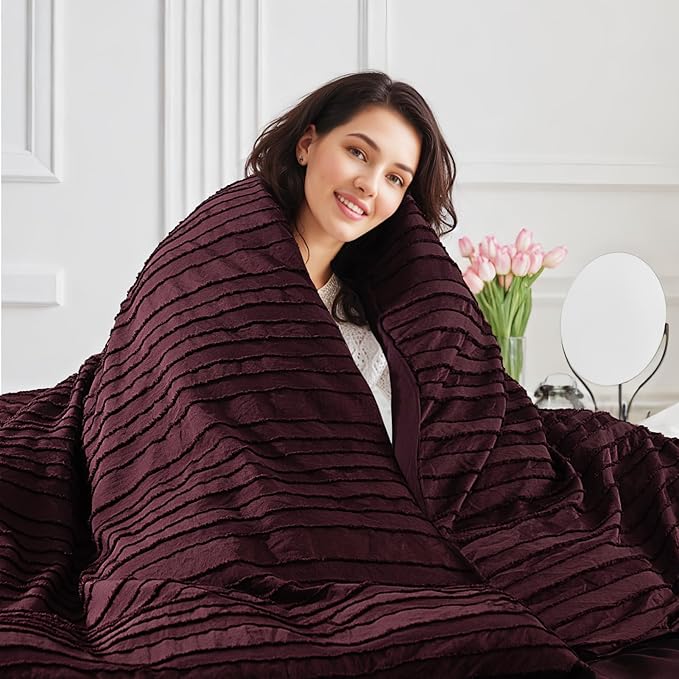 NEXHOME PRO Duvet Cover Queen Size, Blue 3 Pieces Boho Tufted Duvet Cover Set, Soft and Lightweight Microfiber Comforter Cover Set for All Season (Burgundy,90 x 90)-No Comforter