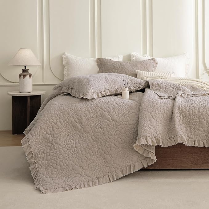 QSH 3PCs Stonewashed Cotton Quilt Queen Size (90"x98"),Linen Feel Ruffled Quilt Set,Ultra Soft Lightweight Crinkled Bedspread Coverlet Queen Shabby Farmhouse Chic Bedspreads Set with Pillow Shams