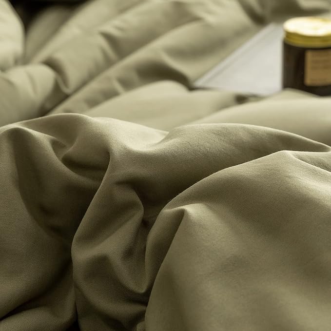 ROSGONIA Oversized King Comforter Olive Green, 3pcs(1 Comforter & 2 Pillowcases) Lightweight Oversized King Size Comforter Sets Bedding Blanket Quilts