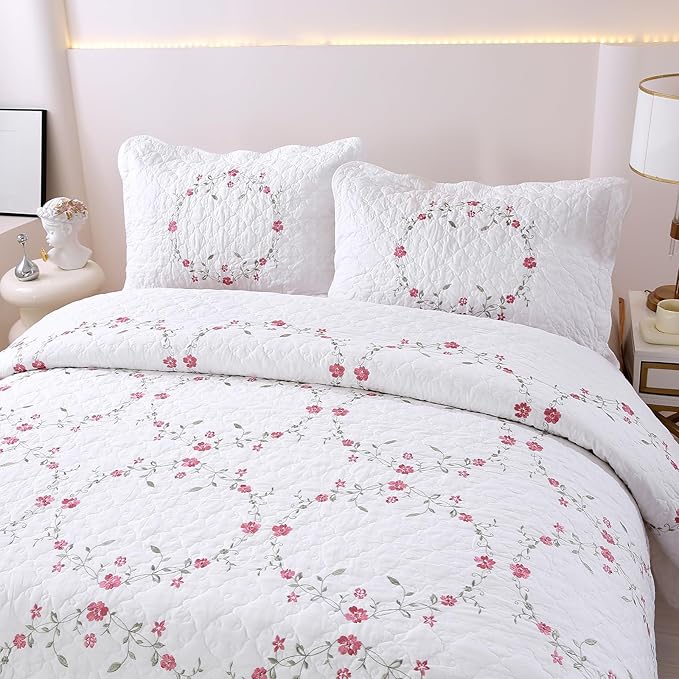 vctops 3-Piece Elegant Floral Embroidered Bedspread Coverlet Set 100% Cotton Reversible Patchwork 1 Quilt and 2 Pillow Shams Full/Queen, White