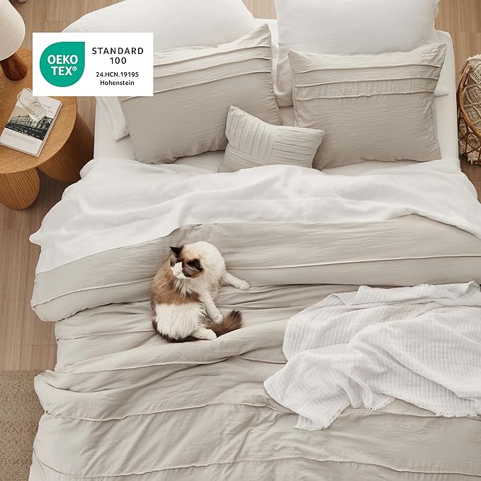 Bedsure Beige Oversized Queen Comforter Set - 4 Pieces Pinch Pleat Bed Set, Down Alternative Bedding Sets for All Season, 1 Comforter, 2 Pillowcases, 1 Decorative Pillow