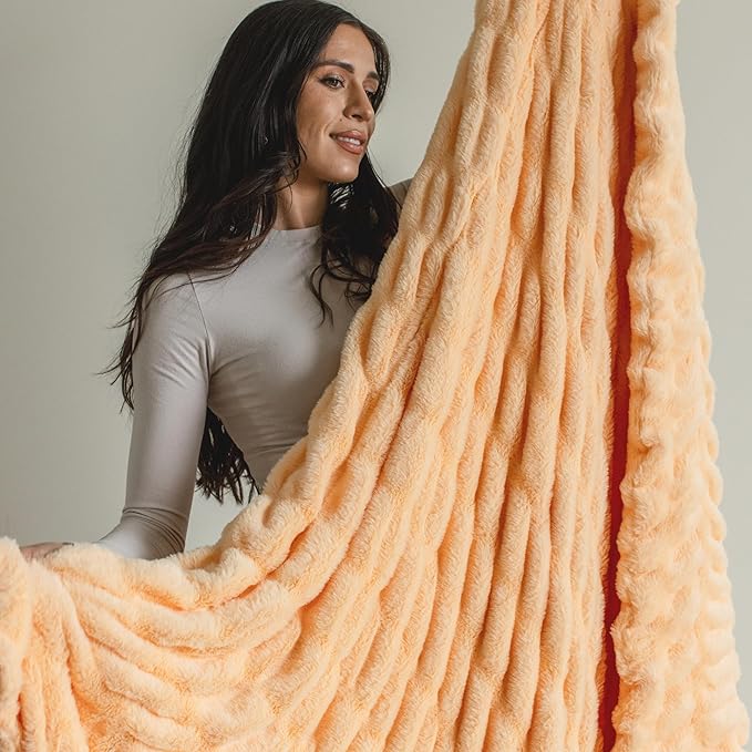 Minky Designs Passionate Peach Minky Blanket – Ultra Soft Faux Fur Throw Blanket for Couch, Bed & Home – Fluffy, Warm & Luxurious – Chic Collection (Medium, 50x60)