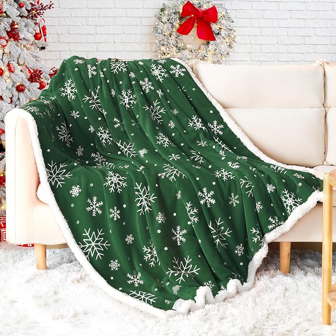 Touchat Christmas Throw Blanket, Sherpa Christmas Blankets, Fuzzy Fluffy Soft Cozy Blanket, Fleece Flannel Plush Microfiber Blanket for Couch Bed Sofa (60" X 80",Green Snowflake)
