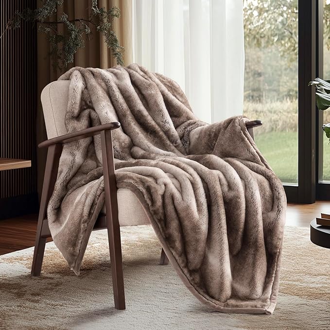 EVERGRACEHOME Ultra Soft Luxury Fluffy Mink Faux Fur Throw Blanket, Thick Warm Fall Winter Blankets for Bed, Couch, Cozy Plush Reversible Blanket for Chair, Sofa (Ombré Hazel Brown, 50"x60")
