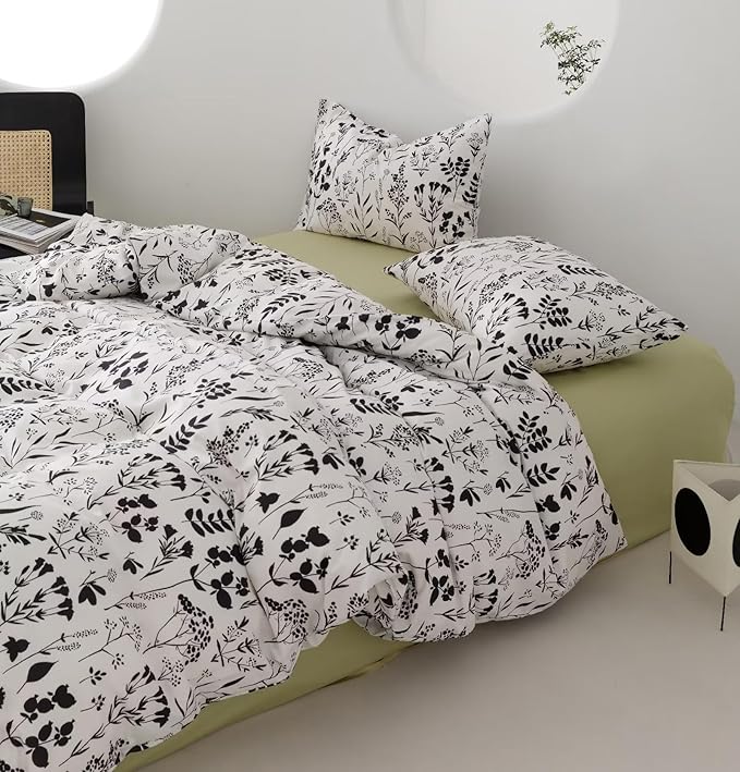 KAREVER Black Botanical Comforter Set Full White Black Floral Plant Bedding Comforter Set Girls Garden Pattern Printed on White Blanket Rustic Leaf Blossom Women White Farmhouse Comforter Full