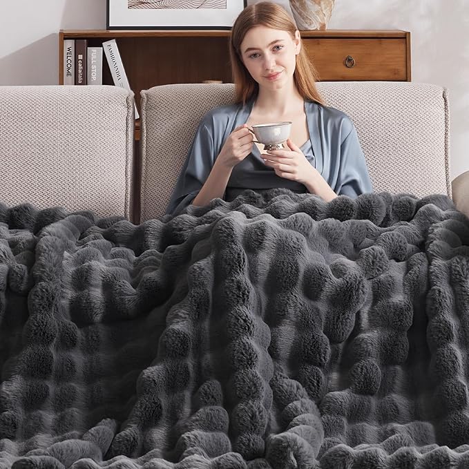 Heated Blanket King Size with 1/2/4/6/8 Hours Auto-Off 10 Heat Level, 90'' * 100'' Cozy Faux Rabbit Fur Bubble Electric Blanket with Overheat Protection(Dark Grey)