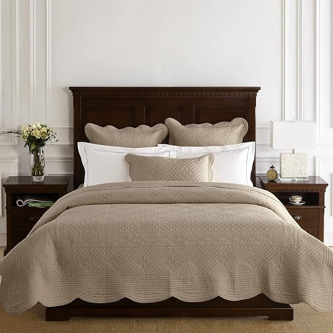 Calla Angel Sage Garden Luxury Pure Cotton Matelasse Quilt, King, Coffee