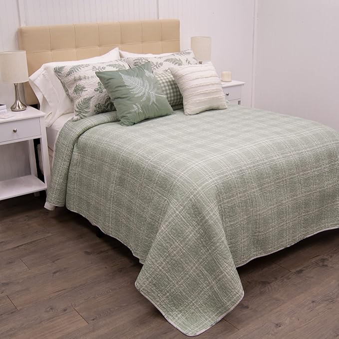 Donna Sharp Queen Bedding Set - 3 Piece - Botanical Quilt Set with Queen Quilt and Standard Pillow Shams - Cotton - Machine Washable