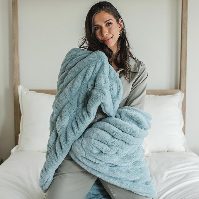 Minky Designs Glacier Glide Minky Blanket – Ultra Soft Faux Fur Throw Blanket for Couch, Bed & Home – Fluffy, Warm & Luxurious – Chic Collection (Medium, 50x60)