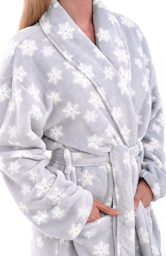 Alexander Del Rossa Plush Robe for Women, Long Fleece Winter Bath Robe, Plus Size