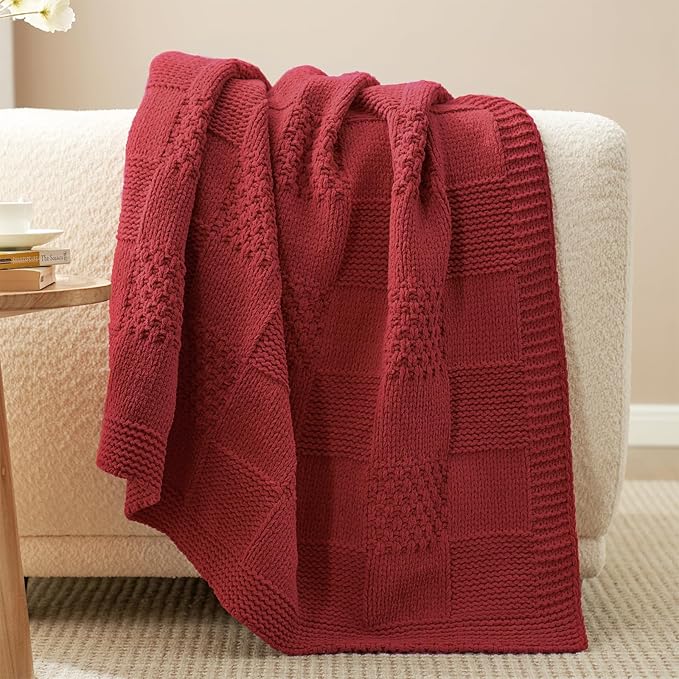 Amélie Home Checkered Chenille Knit Throw Blanket for Couch, Classic Texture Decorative Soft Blanket for Sofa, Chair & Bedroom, 50"x60", Red