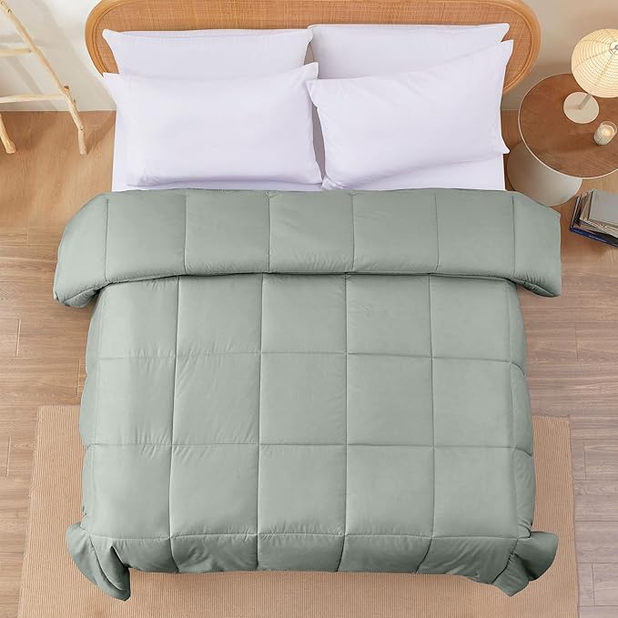 Modern Threads Down Alternative Reversible Comforter White/Gray King