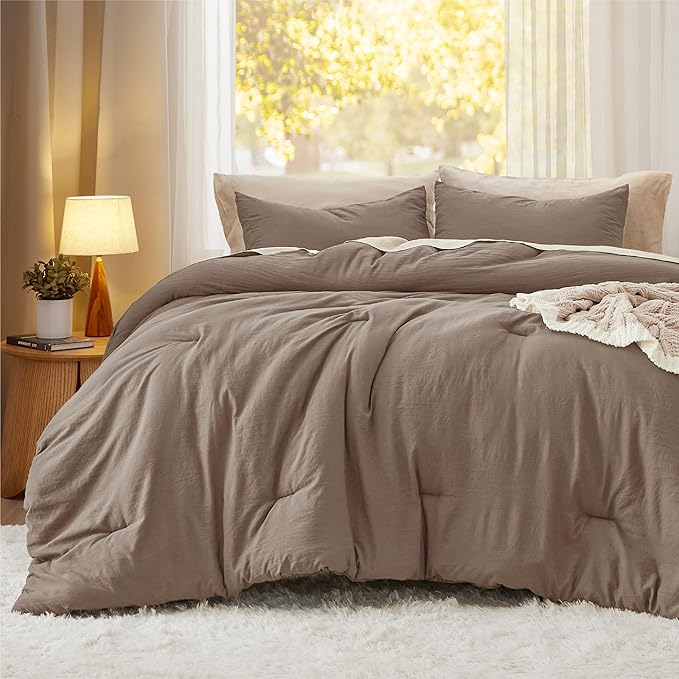 Bedsure Queen Size Comforter Set, Brown Soft Prewashed Bedding for All Seasons, 3 Pieces GentleSoft™ Warm Down Alternative Bed Set, 1 Lightweight Comforter (90"x90") and 2 Pillowcases (20"x26")