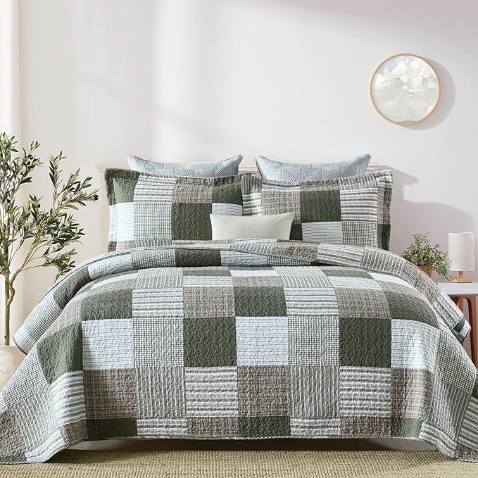 KALOOLA Plaid King Quilt Set, 100% Cotton Green Beige King Bedding Set 3 Pieces, Farmhouse Lightweight Bedspread Coverlet for All Seasons, 1 Quilt 2 Pillowshams