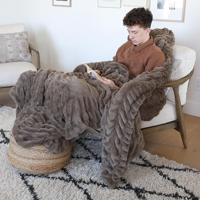 Minky Designs Driftwood Minky Blanket – Ultra Soft Faux Fur Throw Blanket for Couch, Bed & Home – Fluffy, Warm & Luxurious – Chic Collection (Medium, 50x60)