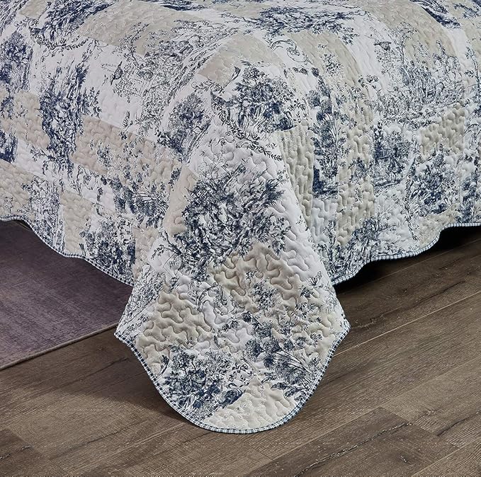 Brilliant Sunshine Blue Toile in Beige and Ivory Patches, 3-Piece Quilt Set with 2 Shams, Reversible Bedspread, Soft Lightweight Coverlet, All-Season, King, Blue