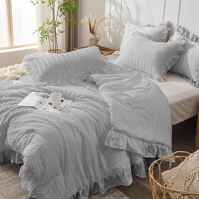 JOLLYVOGUE Light Grey Queen Comforter Set, 3 Pieces Seersucker Comforters Queen Size, Lightweight & Fluffy Bedding Sets Queen for All Season with 1 Ruffle Comforter and 2 Ruffle Pillowshams