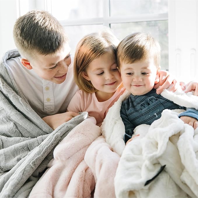 Minky Designs Blossom Pink Minky Blanket – Ultra Soft Faux Fur Throw Blanket for Couch, Bed & Home – Fluffy, Warm & Luxurious – Posh Collection (Large, 60x72)