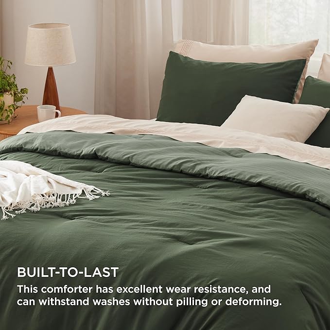 Bedsure King Size Comforter Set, Reversible Dark Green Soft Prewashed Bedding for All Seasons, 3 Pieces Warm Down Alternative Bed Set, 1 Lightweight Comforter (104"x90") and 2 Pillowcases (20"x36")