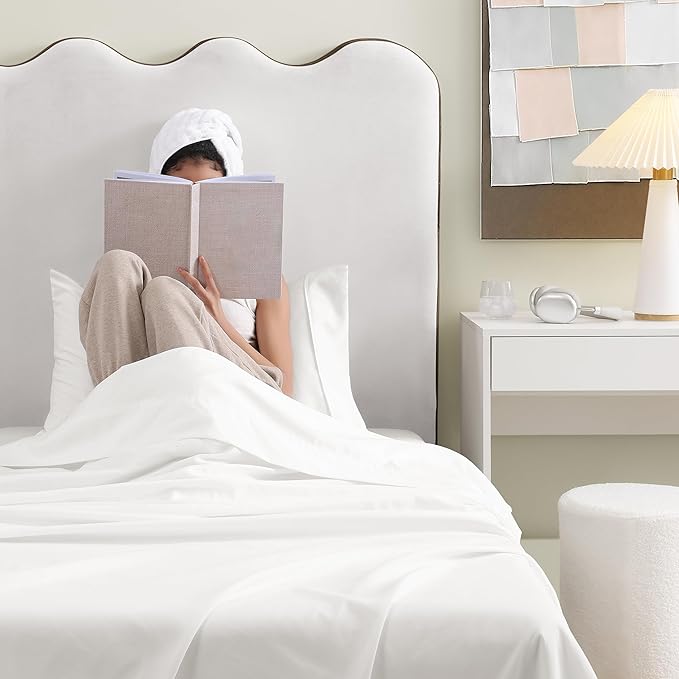 UGG Twin Sheet Set, 3-Piece Luxury Cooling Twin Sheets Set, Deep Pockets, Premium Bedding with 1 Pillow Sham, Machine Washable, for Dorm Essentials & College Bedding, White (Hedi)