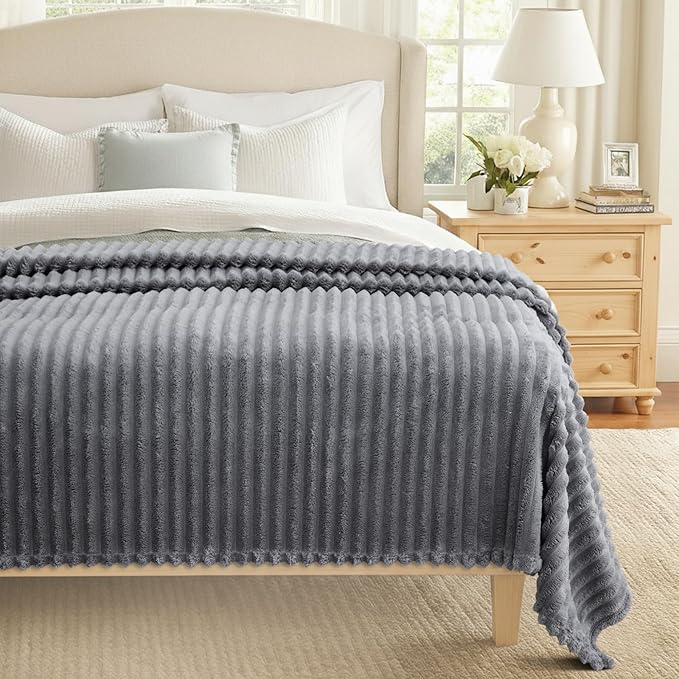 decorUhome Christmas Soft Fleece Grey Throw Blanket for Couch, Cozy Fluffy Plush Flannel Striped Blanket for Sofa Bed, Lightweight Decorative Ribbed Fuzzy Blanket for Woman, 50x60 Inches
