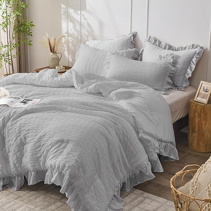 JOLLYVOGUE Light Grey King Comforter Set, 3 Pieces Seersucker Comforters King Size, Lightweight & Fluffy Bedding Sets King for All Season with 1 Ruffle Comforter and 2 Ruffle Pillowshams