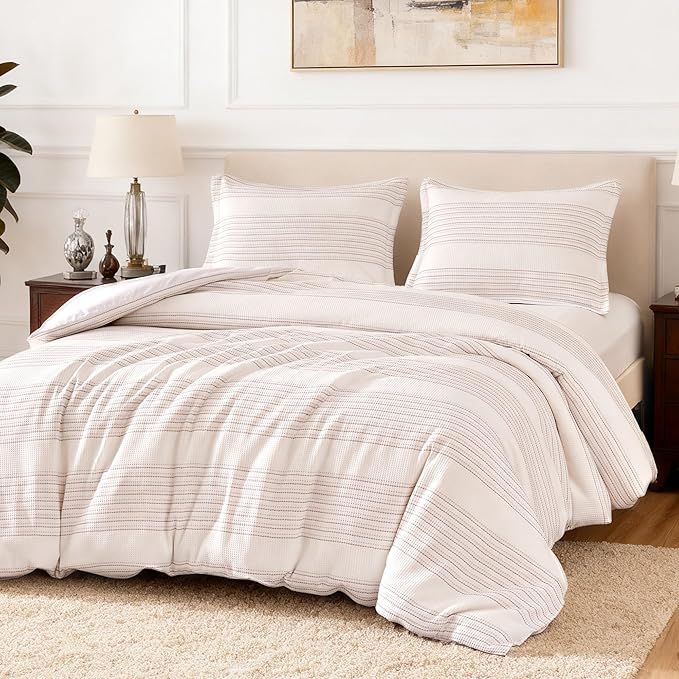 Amazon Basics Waffle Weave Microfiber 3-Piece Duvet Cover Set, Includes 1 Duvet Cover and 2 Pillow Shams, Queen, Pink Striped