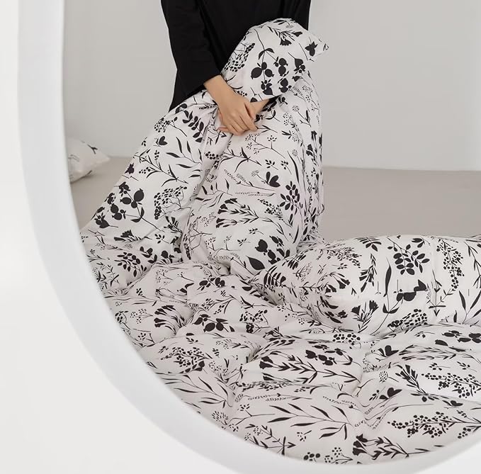 KAREVER Black Botanical Comforter Set Full White Black Floral Plant Bedding Comforter Set Girls Garden Pattern Printed on White Blanket Rustic Leaf Blossom Women White Farmhouse Comforter Full