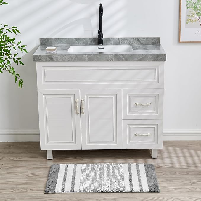 CozeCube Bath mats for Bathroom Non Slip, Fluffy Absorbent Microfiber Bath mat Washable, Aesthetic Bathroom Rugs, Small Grey Striped Bath mat, Grey, 24" x 16"