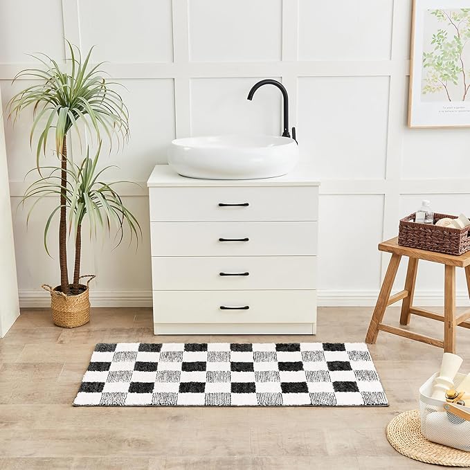 CozeCube Bath mats for Bathroom Non Slip, Fluffy Absorbent Microfiber Bath mat Washable, Aesthetic Bathroom Rugs, Small Jet Black Checkered Bath mat, Jet Black, 24" x 16"