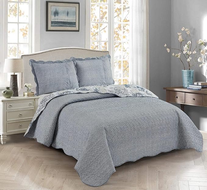 Brilliant Sunshine Blue Toile in Beige and Ivory Patches, 3-Piece Quilt Set with 2 Shams, Reversible Bedspread, Soft Lightweight Coverlet, All-Season, Full/Queen, Blue
