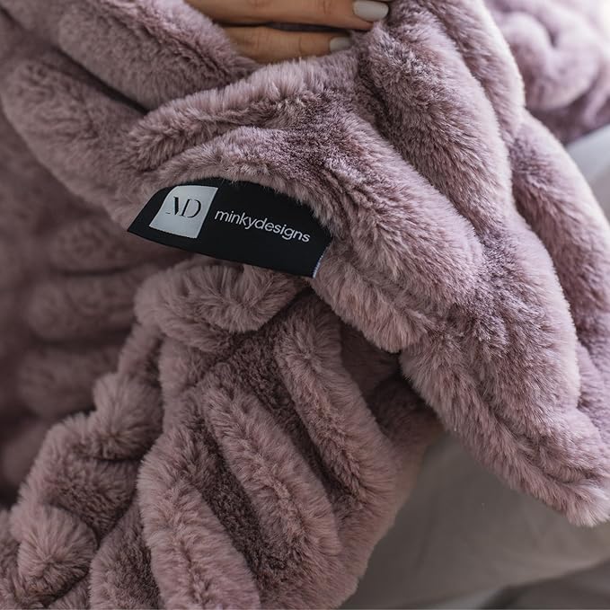 Minky Designs Violet Dream Minky Blanket – Ultra Soft Faux Fur Throw Blanket for Couch, Bed & Home – Fluffy, Warm & Luxurious – Chic Collection (Large, 60x72)