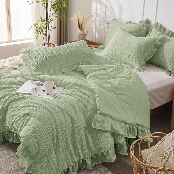 JOLLYVOGUE Sage Green King Comforter Set, 3 Pieces Seersucker Comforters King Size, Lightweight & Fluffy Bedding Sets King for All Season with 1 Ruffle Comforter and 2 Ruffle Pillowshams