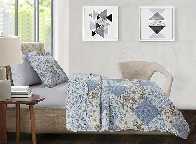 Brilliant Sunshine Blue Rose Patchwork, 2-Piece Quilt Set with 1 Sham, Reversible Bedspread, Soft Lightweight Coverlet, All-Season, Twin, Blue Rose