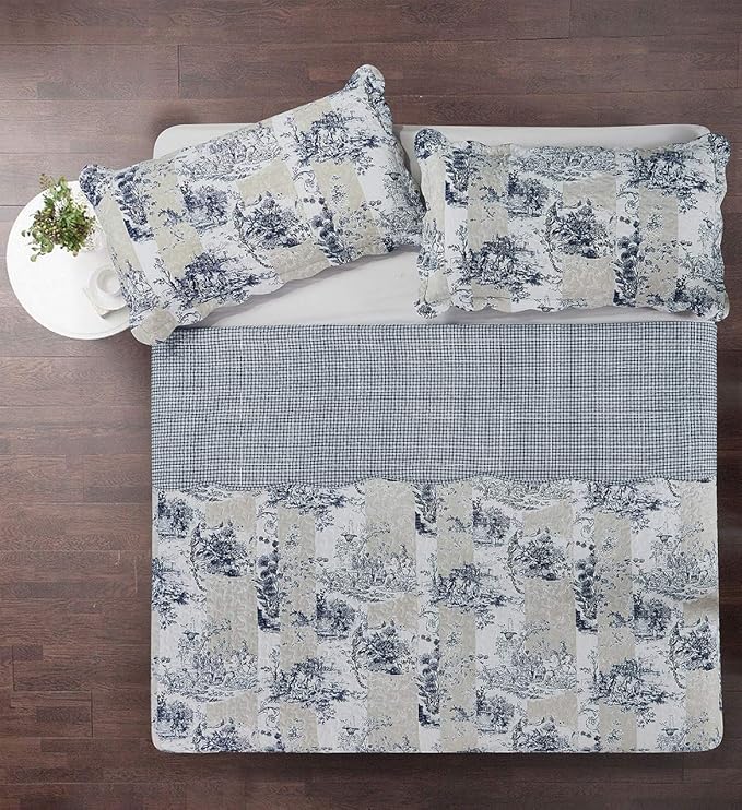 Brilliant Sunshine Blue Toile in Beige and Ivory Patches, 3-Piece Quilt Set with 2 Shams, Reversible Bedspread, Soft Lightweight Coverlet, All-Season, King, Blue