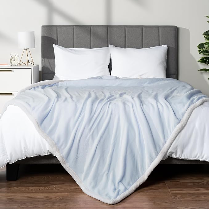 PAVILIA Sherpa Fleece Throw Blanket for Couch, Twin Size, Light Blue, Plush Soft Fuzzy Sofa Blanket, Cozy Reversible Winter Throw for Women Men, 60x80 Inches