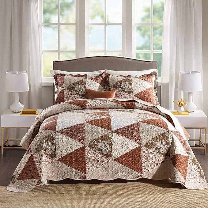HoneiLife Quilt Set King Size - 3 Piece Microfiber Quilts Reversible Bedspreads Patchwork Coverlets Floral Bedding Set All Season Quilts with Triangle and Floral Print Pattern