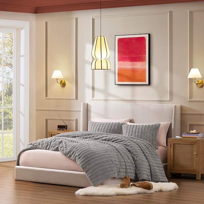 UGG Full/Queen Comforter Set with 2 Pillow Shams Plush Faux Fur Bedding Soft Warm Down Alternative Comforter Washable Hypoallergenic Fluffy Blanket Set for Bedroom, Full/Queen, Seal Grey (Kenzie)