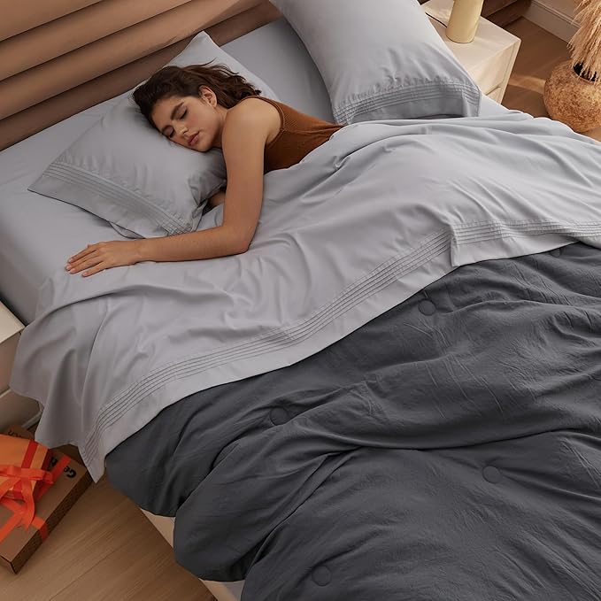 Bedsure Deep Pocket Queen Sheets Set - Fits Mattresses Up to 21 Inches Thick - 4 Piece GentleSoft Bed Sheets, Moisture Wicking, Soft & Cooling Bedsheet & Pillowcases, Easy & Secure Fit, Light Grey