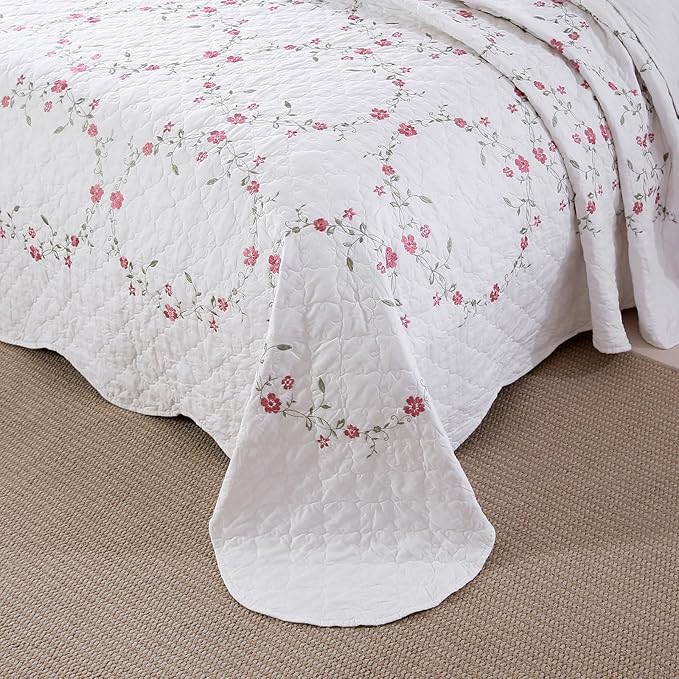 vctops 3-Piece Elegant Floral Embroidered Bedspread Coverlet Set 100% Cotton Reversible Patchwork 1 Quilt and 2 Pillow Shams Full/Queen, White